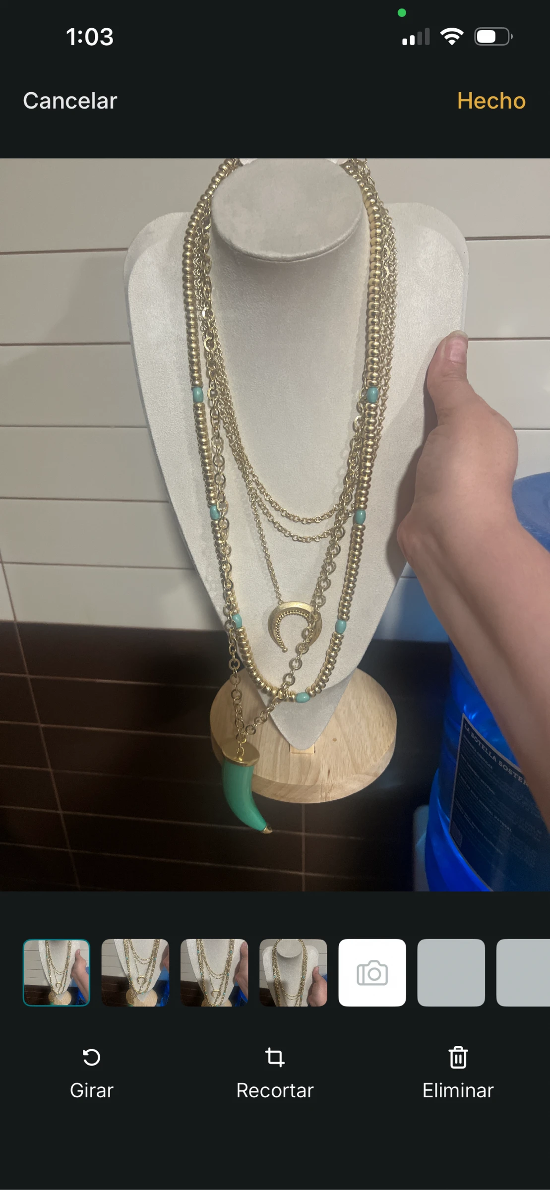 Collar dorado con multicuentas 